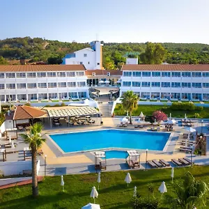3* Hotel Adelais Bay
